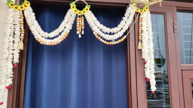 White plastic mogra Wall Hangings